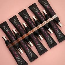 Huda Beauty Full Coverage Concealer